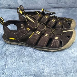 NWOT Women’s KEENS Water Shoes